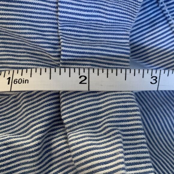 H&m blue and white stripe cuffed shorts. Front and back pockets. Size 6. - Picture 9 of 9